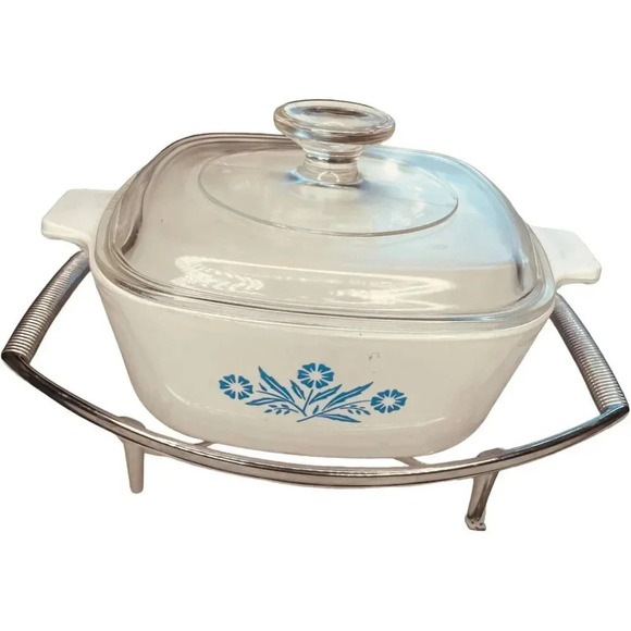 Vintage Corning Ware Casserole Dish w/ Metal Trivet Serving Stand & Glass Lid - Picture 7 of 8